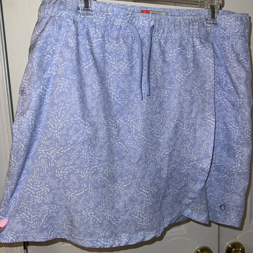 The American outdoorsman women’s skort size xl